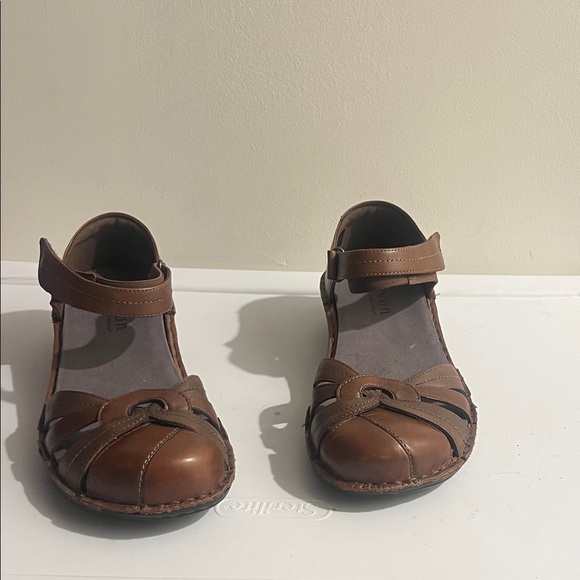Aravon Shoes - Brown Leather ARAVON by NEW BALANCE Mary Jane Shoes